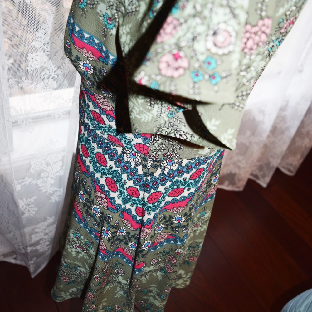 TEEZE ME Floral Sheath Dress - Picture 5 of 8